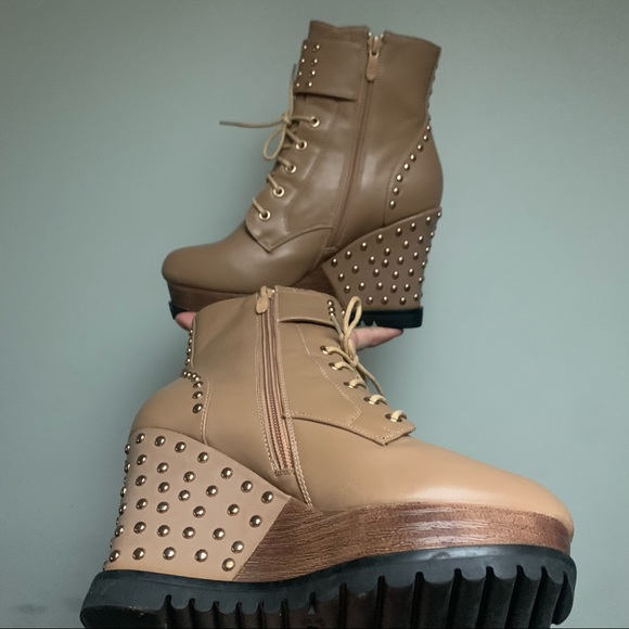 Wonder Woman Pandemic Edition Studded Wedge Heels - Picture 7 of 14